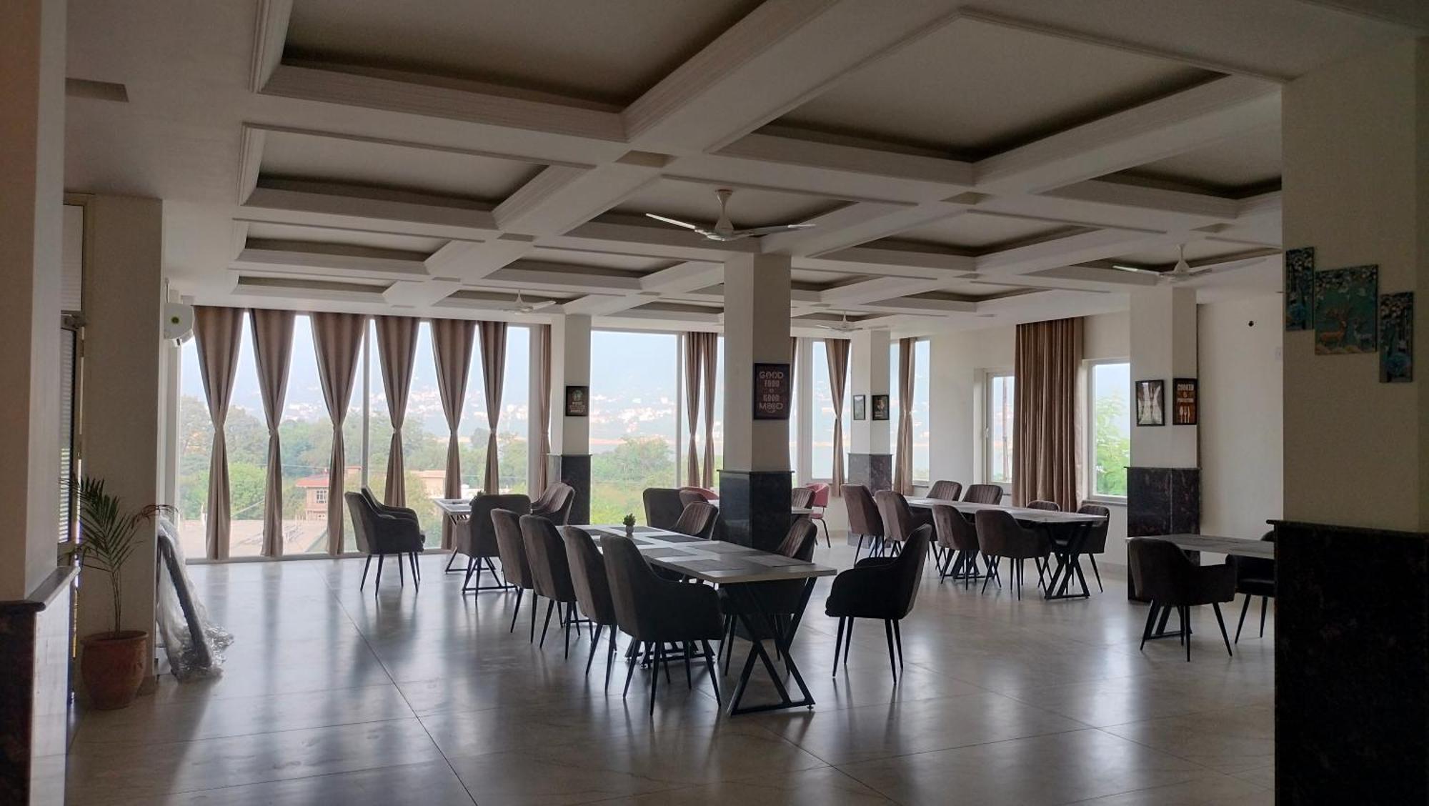 Govind Sagar View Hotel & Restaurant Bilaspur  Exterior photo
